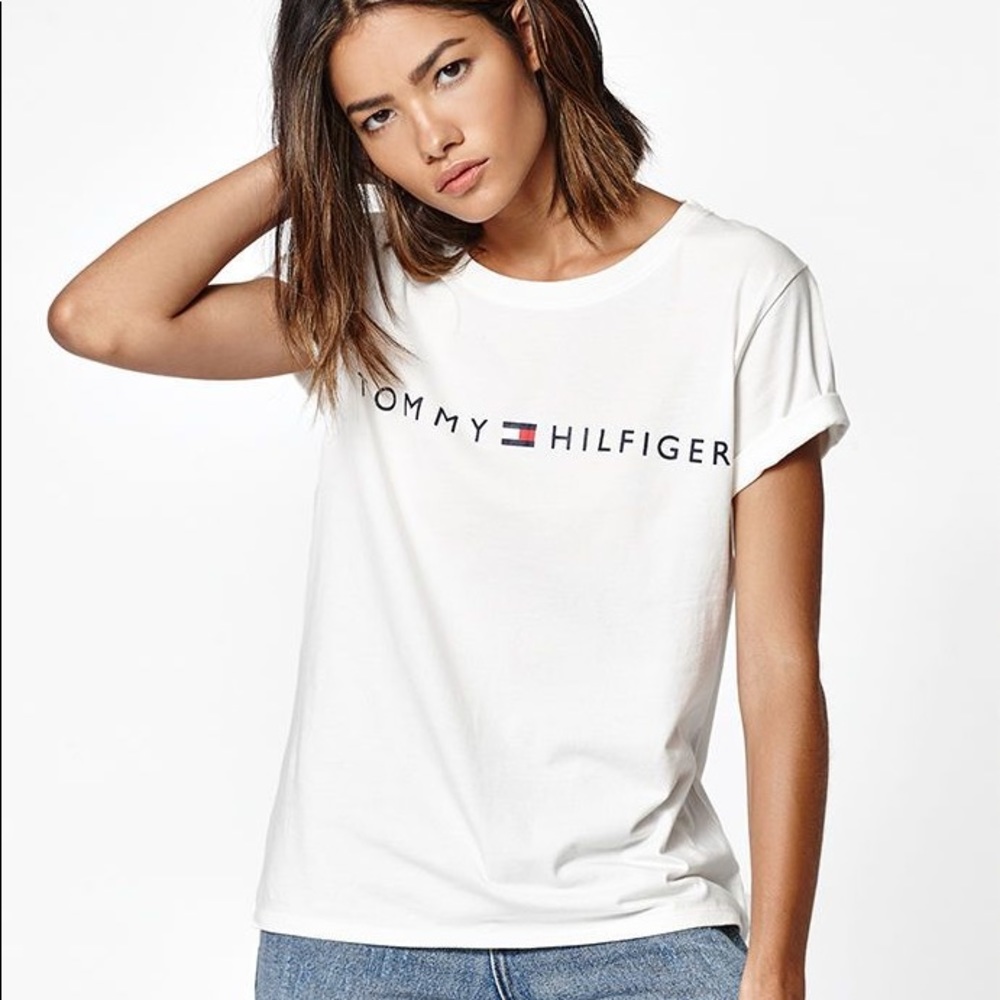 1 HOUR SALE Women's Tommy Hilfiger Graphic T-Shirt